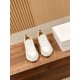  white sneakers 