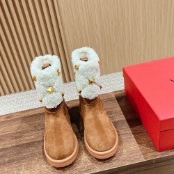 woolen boots
