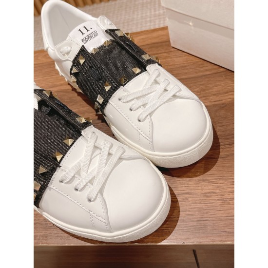 Sneakers White Shoes