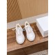  white sneakers 