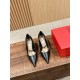 high-heeled shoes