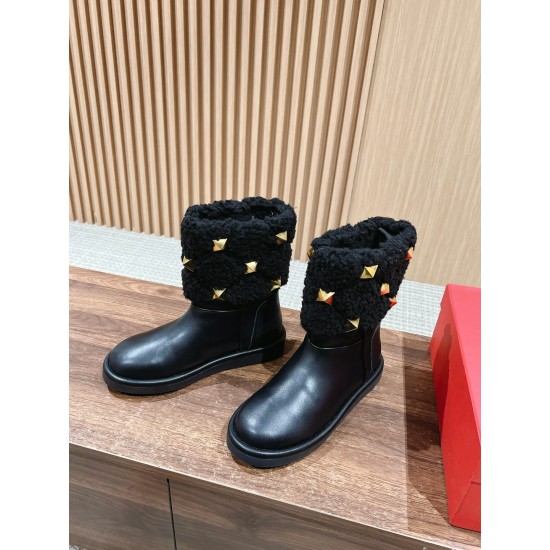 woolen boots