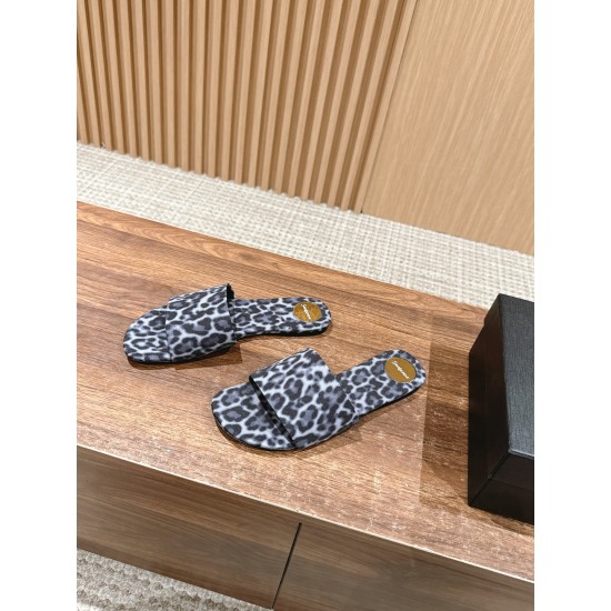 Saint Laurent slippers