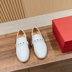 Loafers 