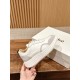 white sneakers 