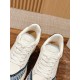  white sneakers 