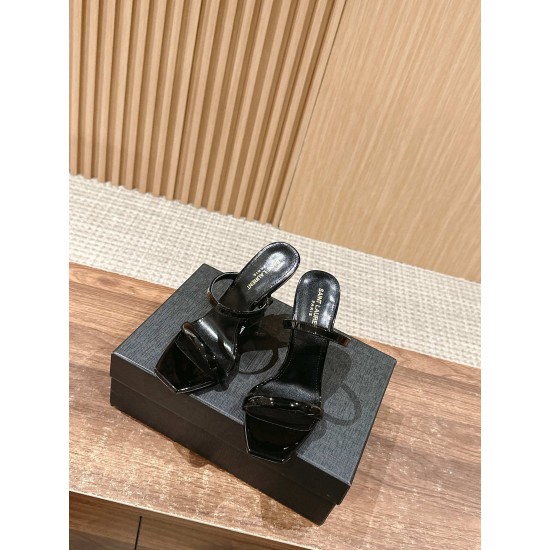 Saint Laurent Sandals