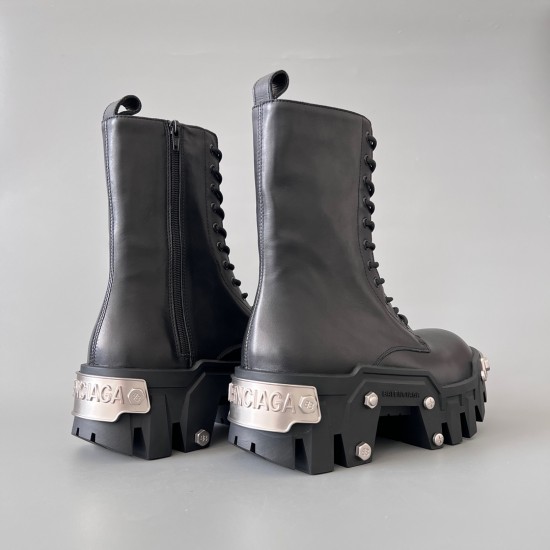 Bulldozer Martin Boots
