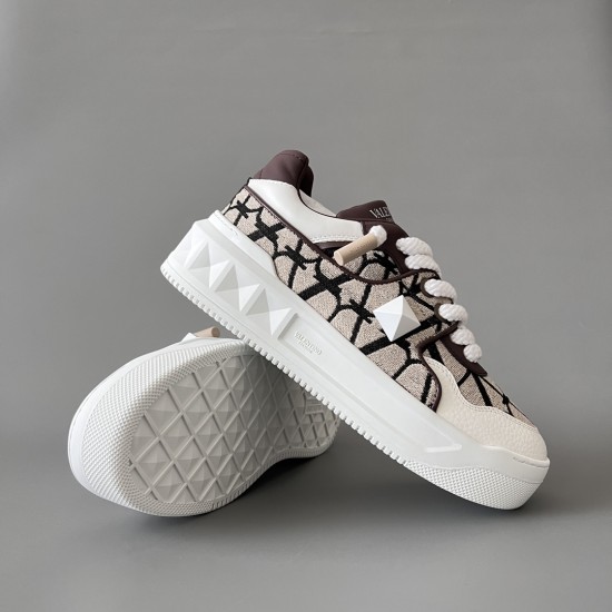 Round Toe Lace Up Board Shoes