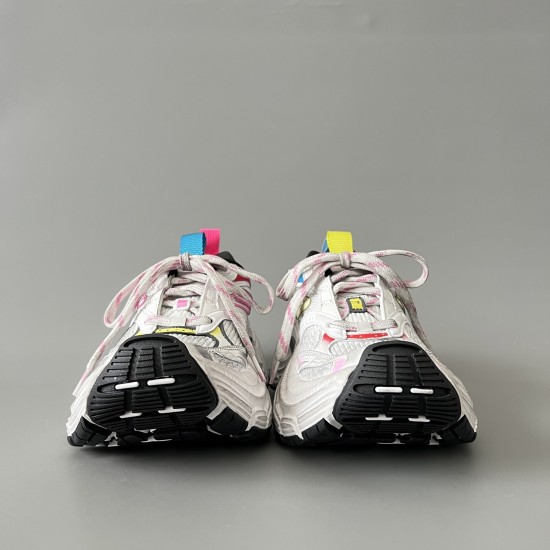 6XL Sneakers
