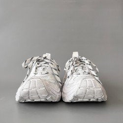 6XL Sneakers