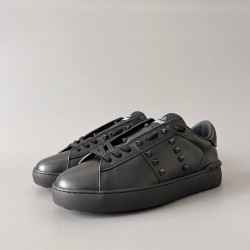 Rockstud Untitled Rivet