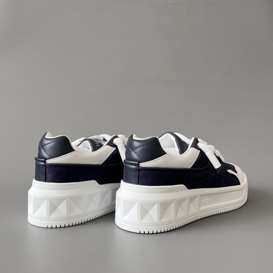 Round Toe Lace Up Board Shoes
