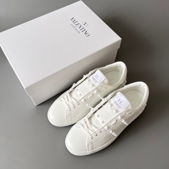 Rockstud Untitled Rivet