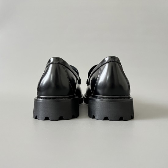 Explorer Loafers