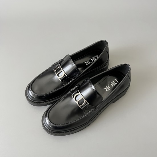 Explorer Loafers