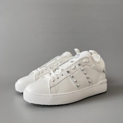 Rockstud Untitled Rivet