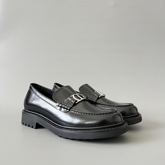 Explorer Loafers