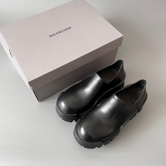 Bulldozer Martin Boots