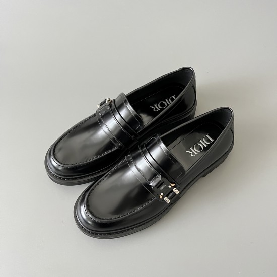 Explorer Loafers