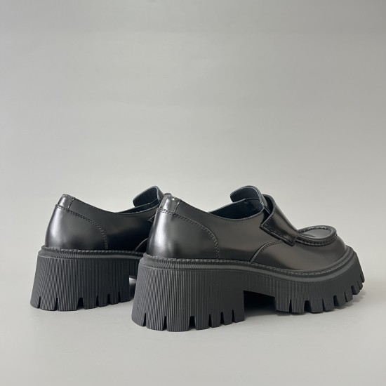 Tractor Round Toe Loafers