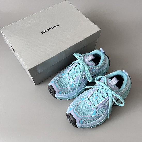 6XL Sneakers
