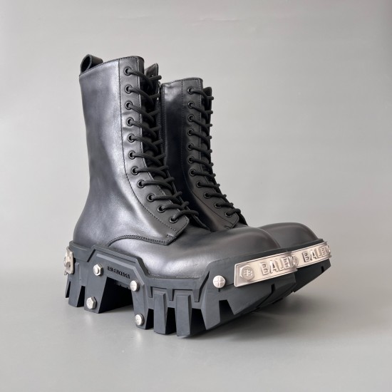 Bulldozer Martin Boots