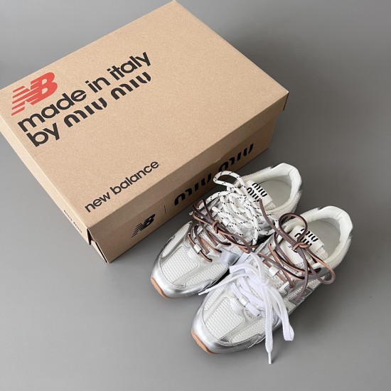 New Balance x MIU MIU 530