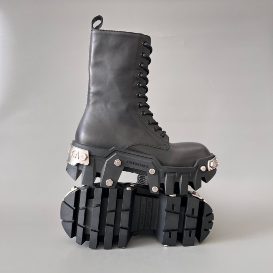 Bulldozer Martin Boots