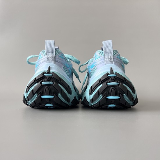 6XL Sneakers