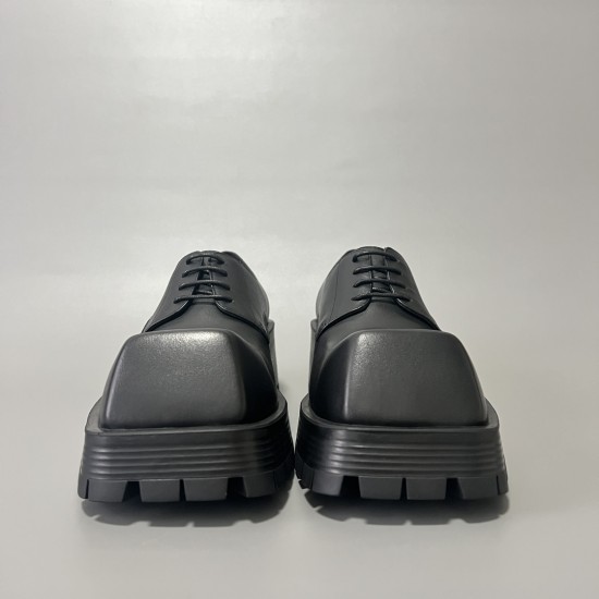 Tractor Sneakers