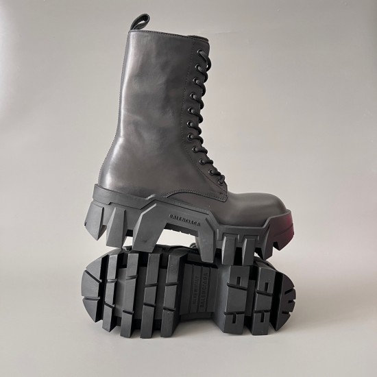 Bulldozer Martin Boots