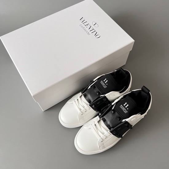 Rockstud Untitled Rivet