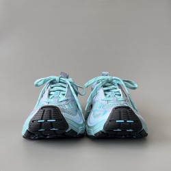 6XL Sneakers
