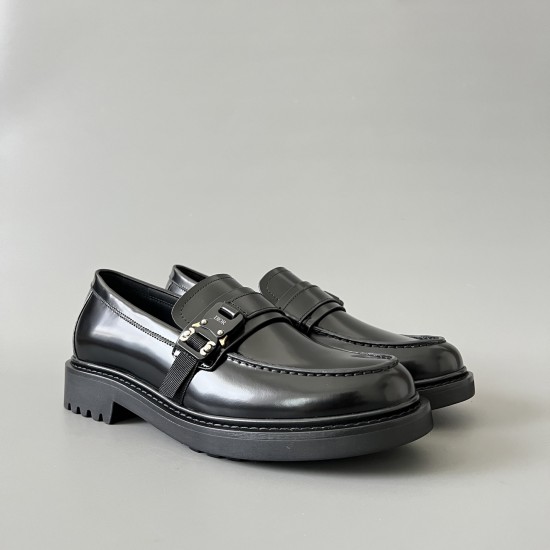 Explorer Loafers