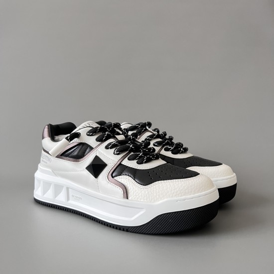Round Toe Lace Up Board Shoes