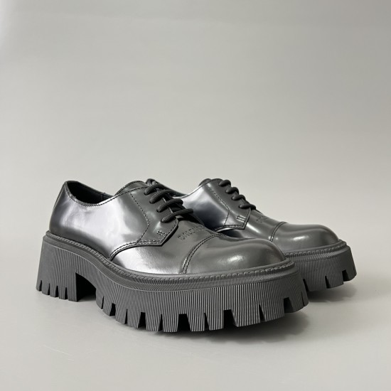 Tractor Sneakers
