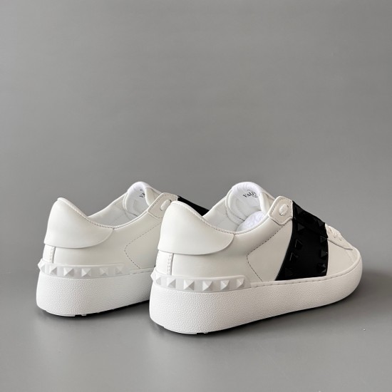 Rockstud Untitled Rivet