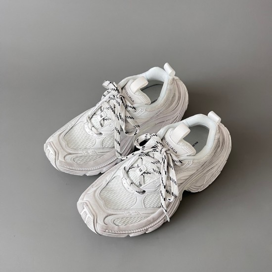 6XL Sneakers