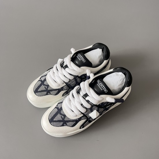 Round Toe Lace Up Board Shoes