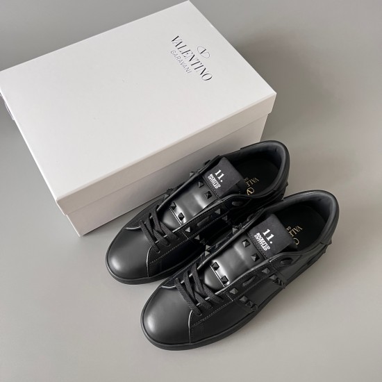 Rockstud Untitled Rivet