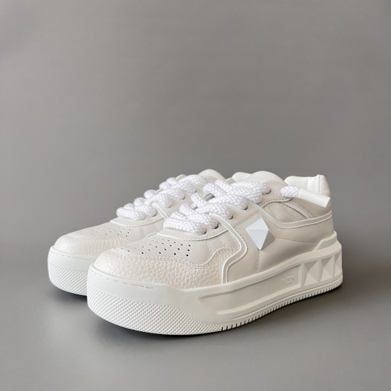 Round Toe Lace Up Board Shoes