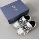 B30 Sneakers