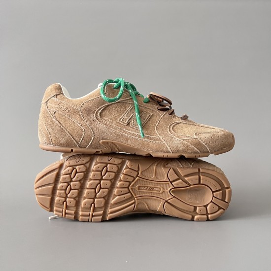 New Balance x MIU MIU 530