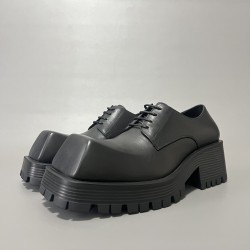 Tractor Sneakers