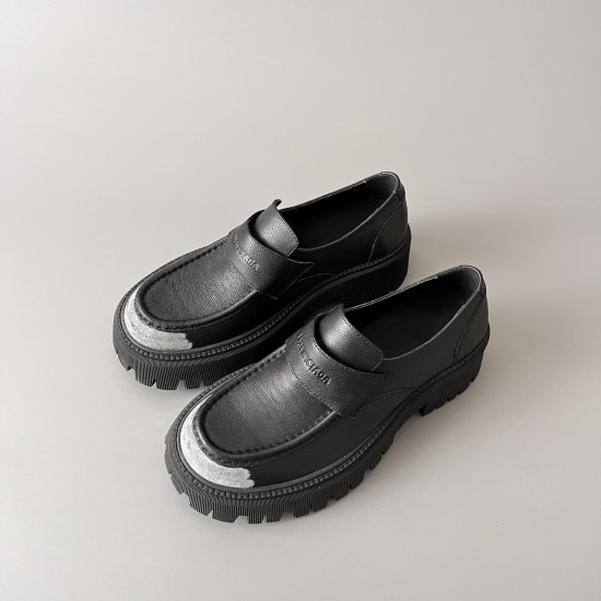 Tractor Sneakers