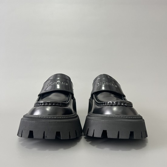 Tractor Round Toe Loafers