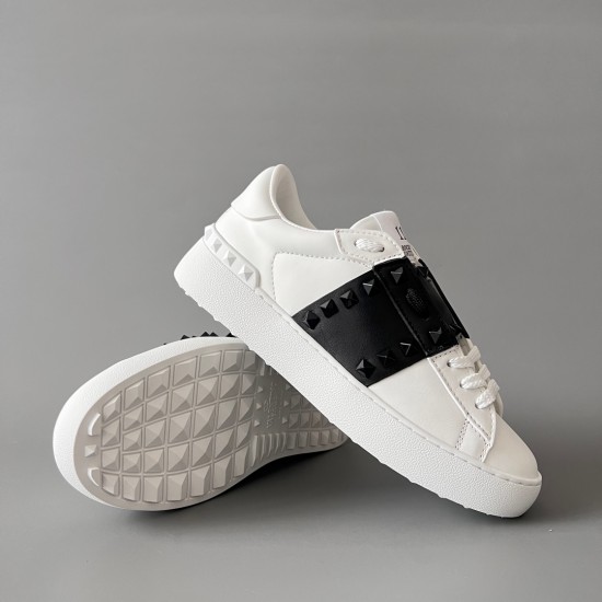Rockstud Untitled Rivet