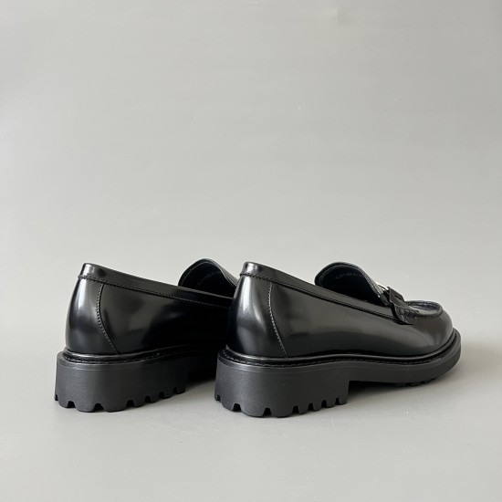 Explorer Loafers