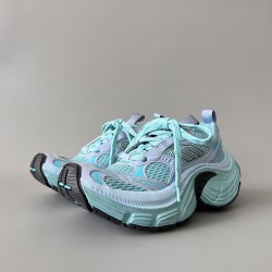 6XL Sneakers
